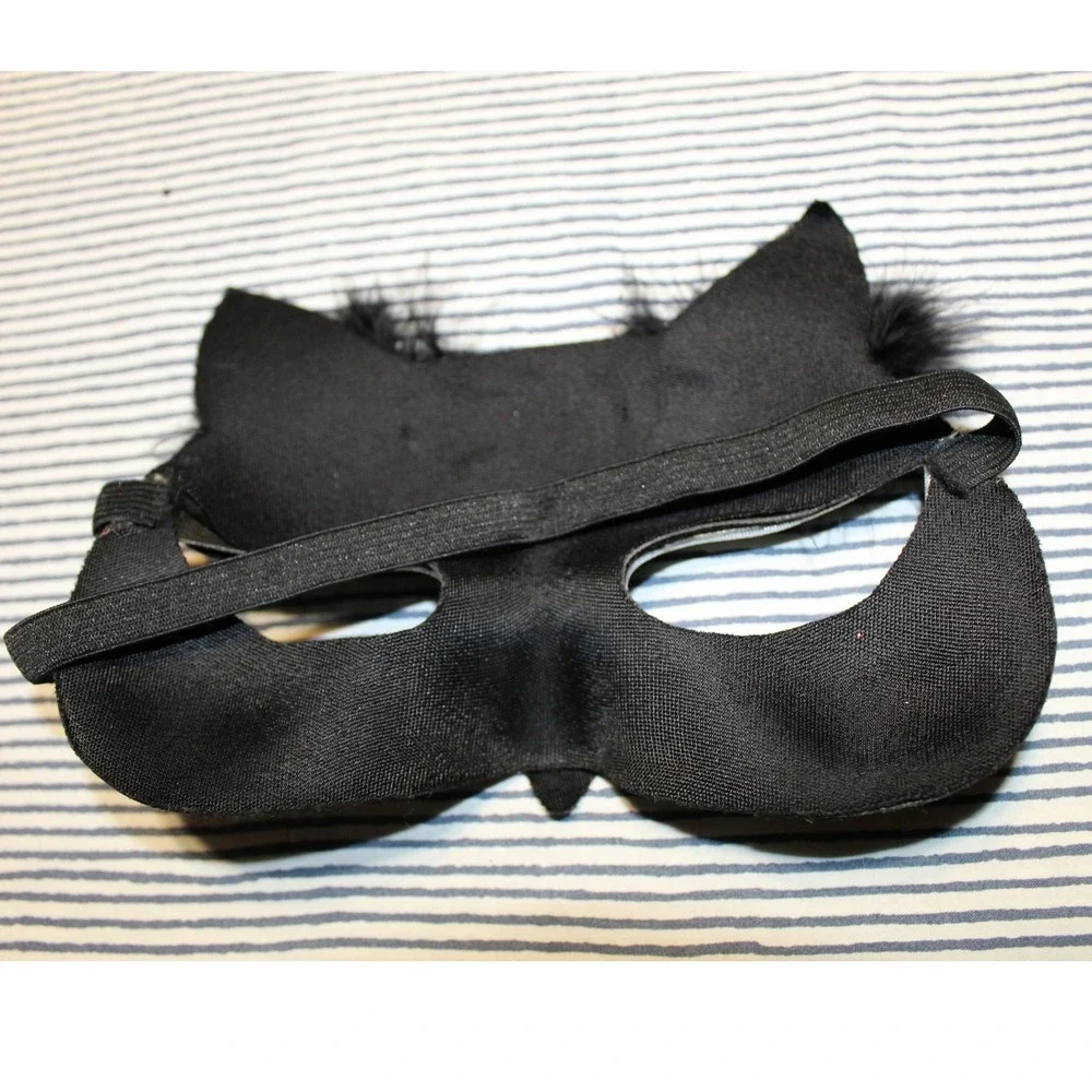 Black Cat Sequin Faux Fur Silver Accents Masquerade Mask Halloween Costume‎